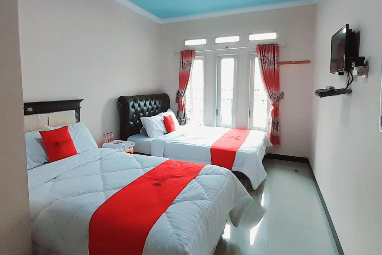 Reddoorz Syariah Near Komplek Candi Arjuna Dieng 2 Diyeng Exterior foto