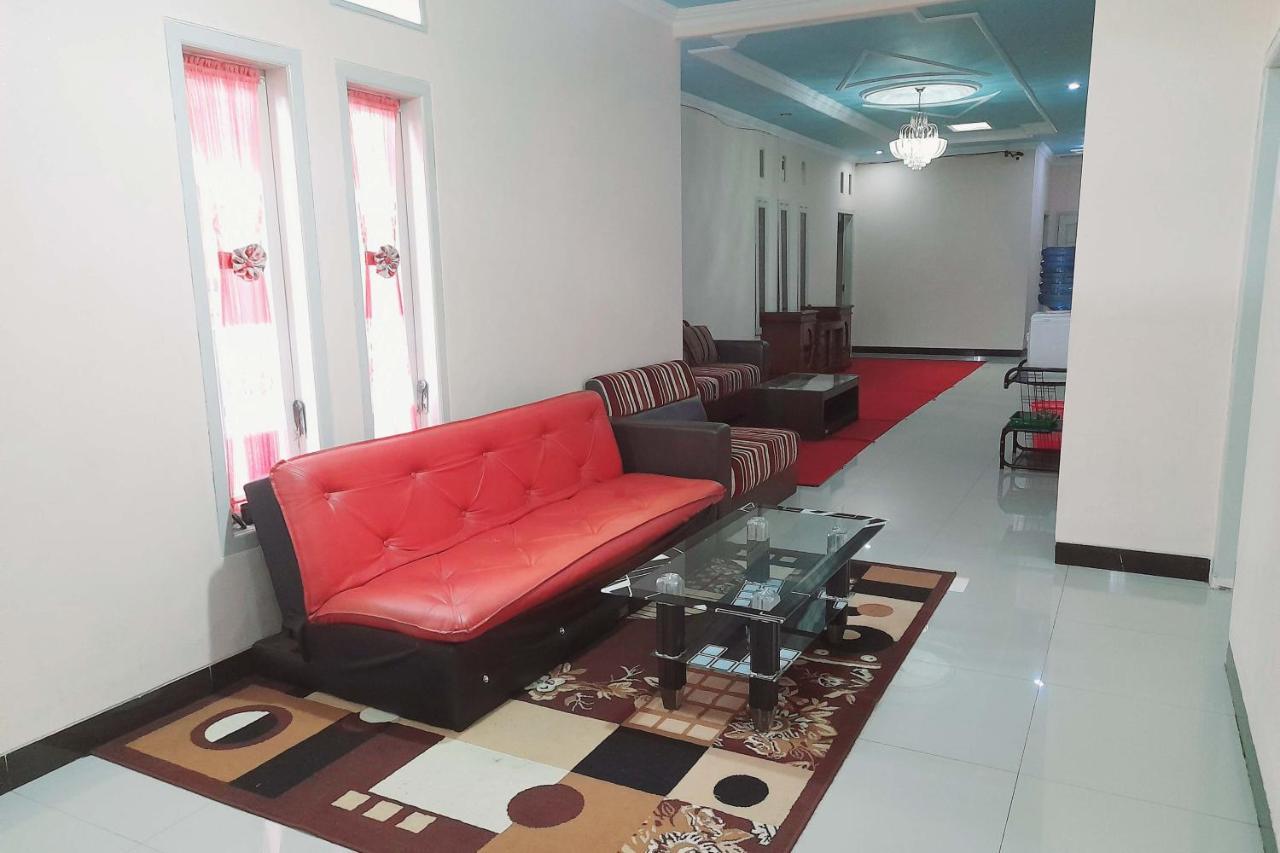 Reddoorz Syariah Near Komplek Candi Arjuna Dieng 2 Diyeng Exterior foto